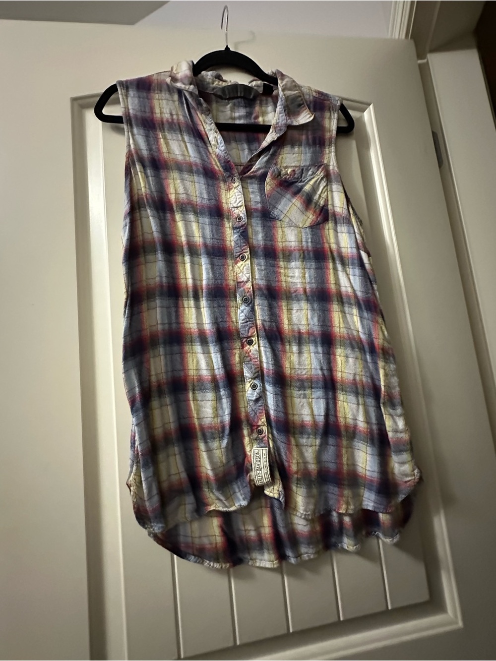Harley Davidson Sleeveless Plaid Button-Front Women's Top - Blue & Red
